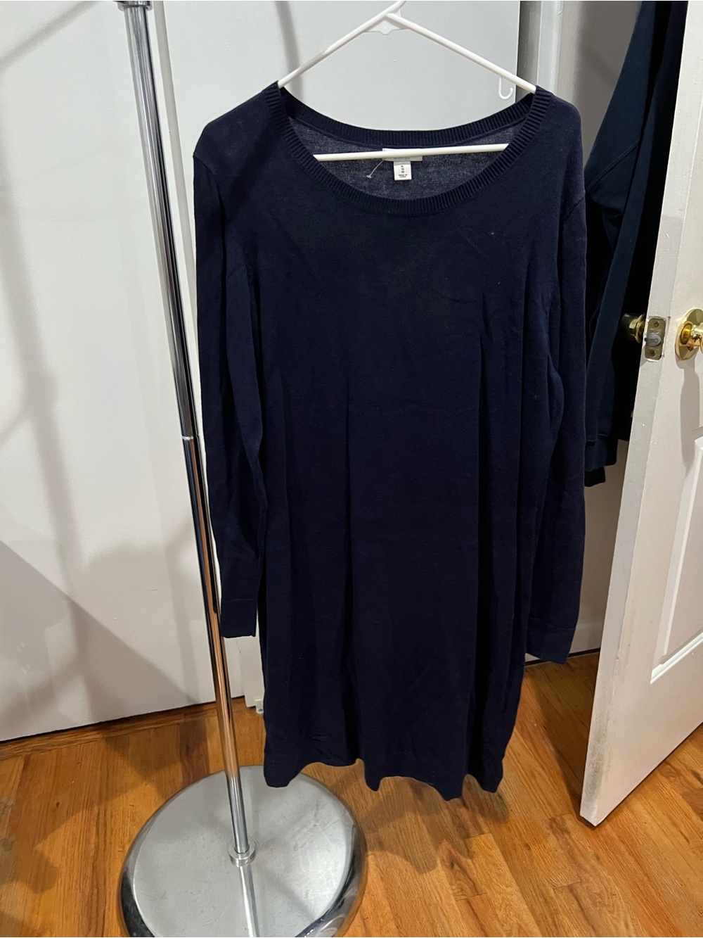 Old Navy Navy Long-Sleeve Sweater Dress